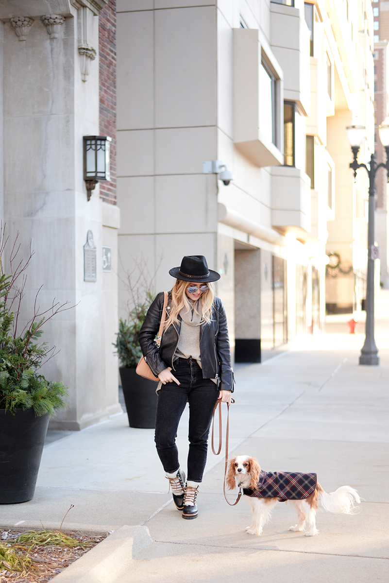 Relaxed Weekend Wear A Statement Boot Blonde Bedhead